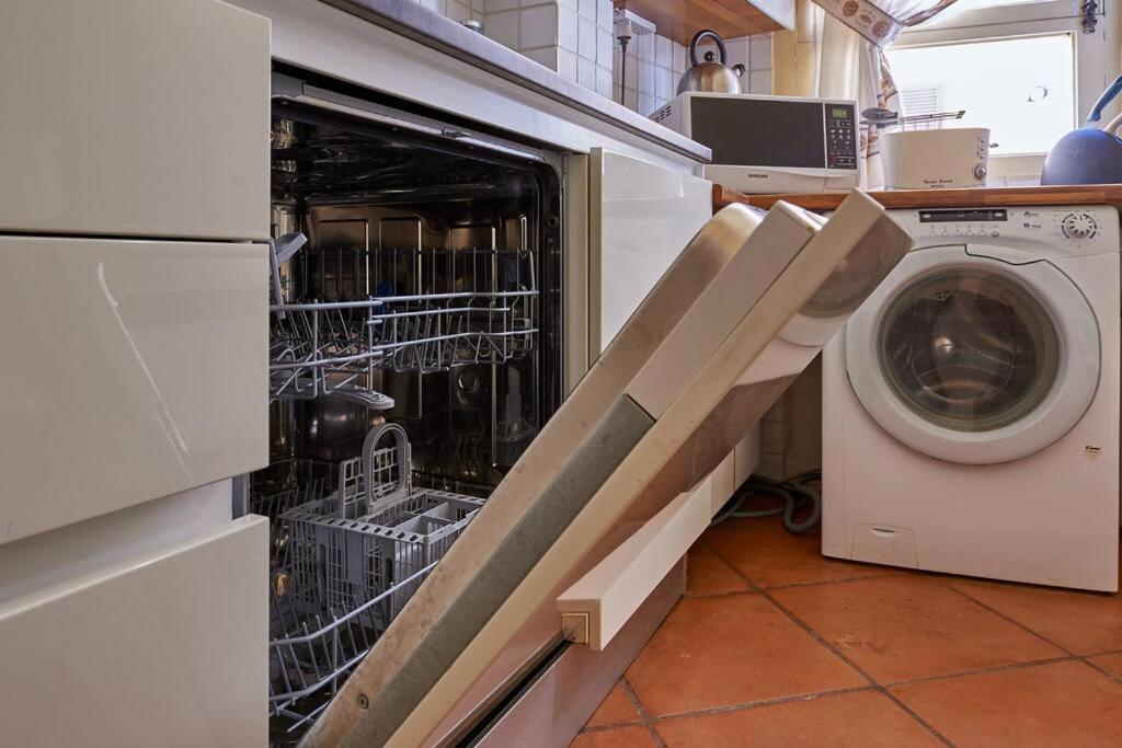 Irex - Cavour Private Apartment Rzym Zewnętrze zdjęcie