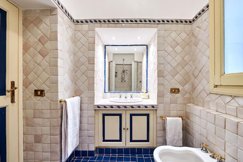 Irex - Cavour Private Apartment Rzym Zewnętrze zdjęcie