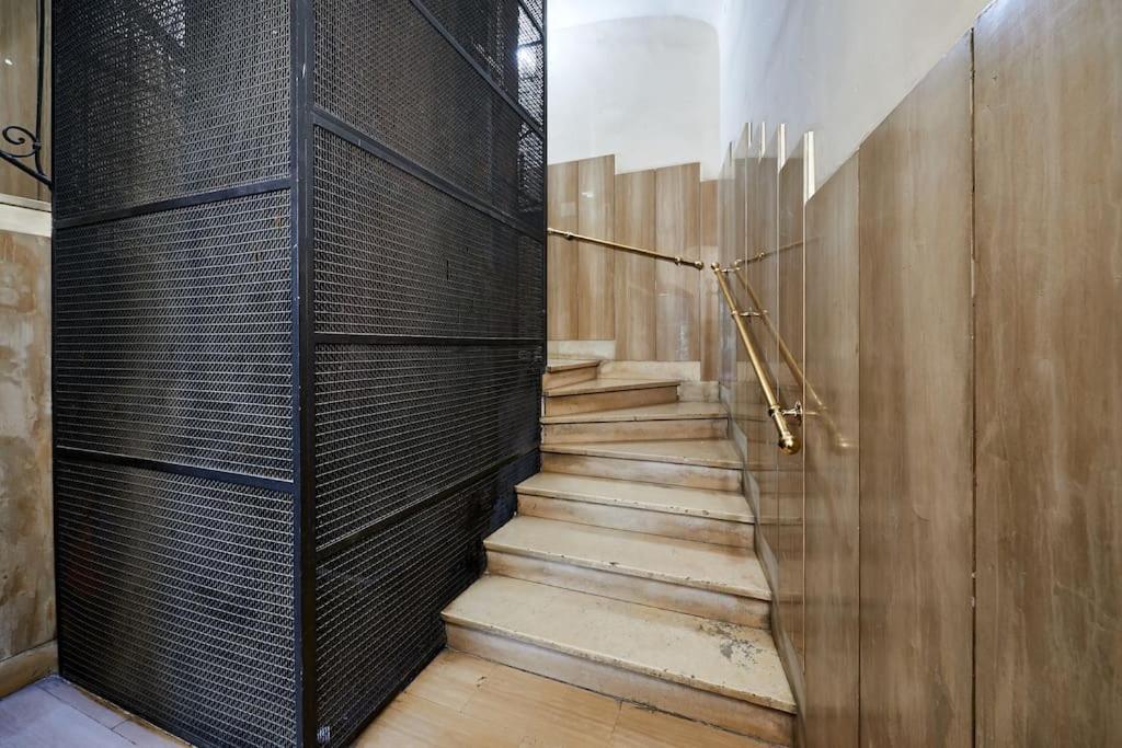 Irex - Cavour Private Apartment Rzym Zewnętrze zdjęcie