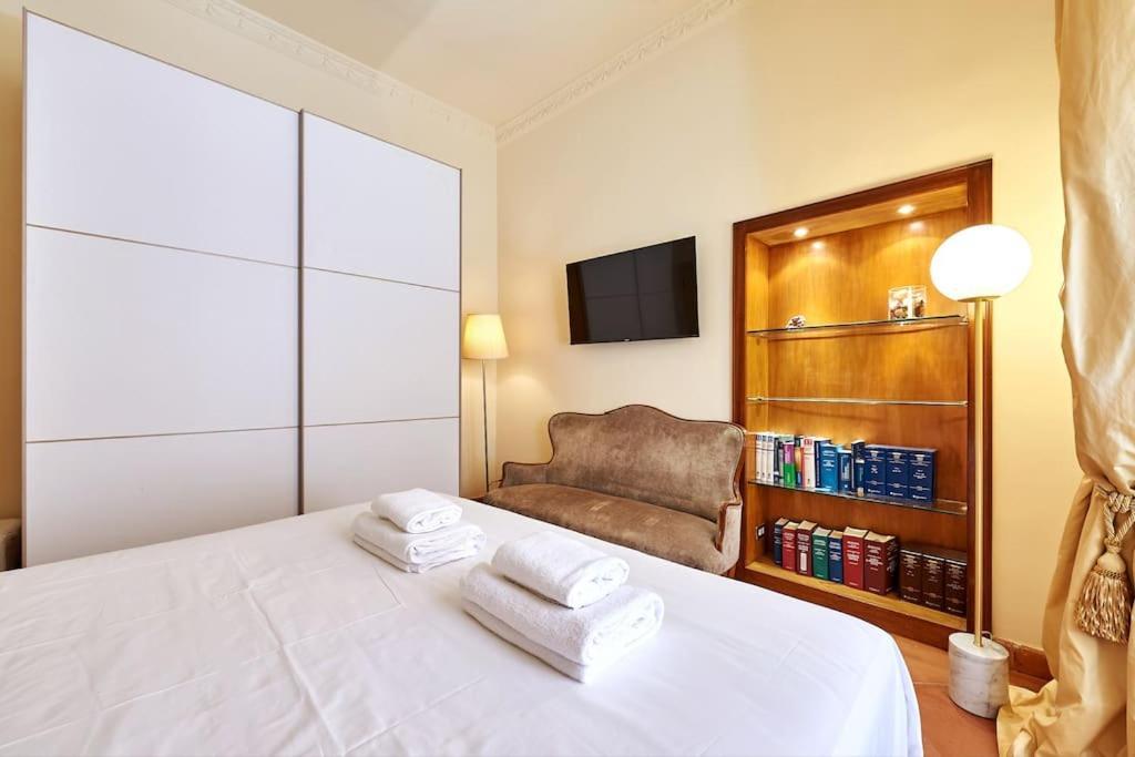 Irex - Cavour Private Apartment Rzym Zewnętrze zdjęcie