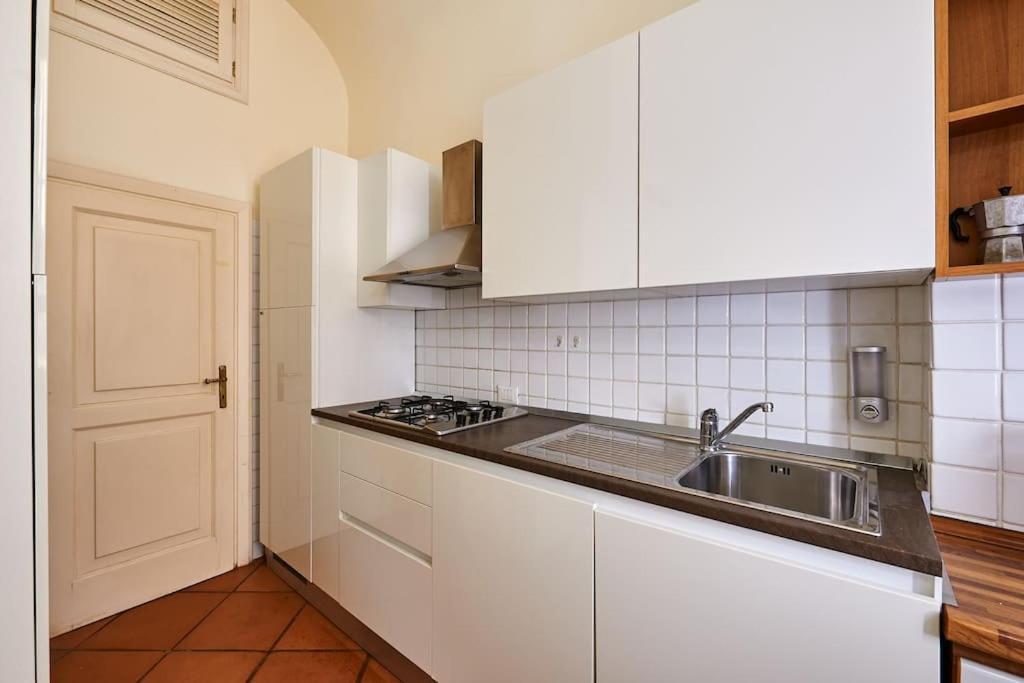 Irex - Cavour Private Apartment Rzym Zewnętrze zdjęcie
