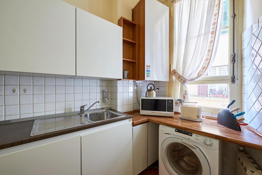 Irex - Cavour Private Apartment Rzym Zewnętrze zdjęcie