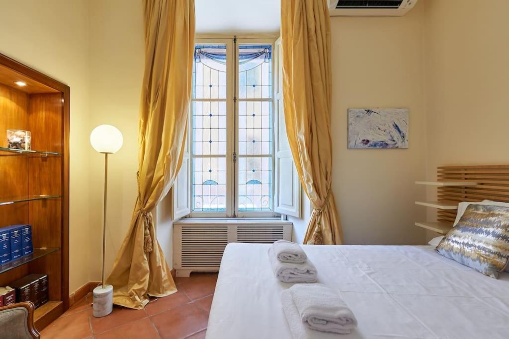 Irex - Cavour Private Apartment Rzym Zewnętrze zdjęcie